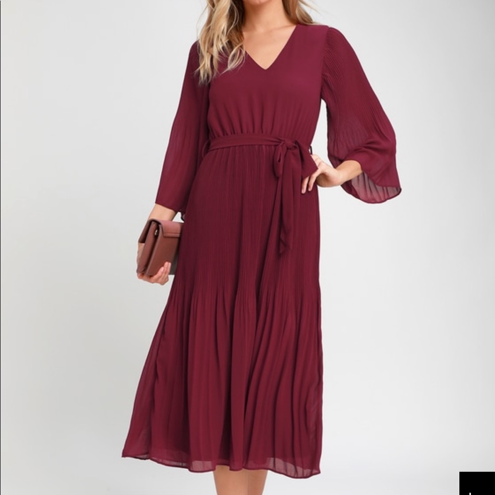 Lulus Flirty and Thriving Pleated Midi Dress